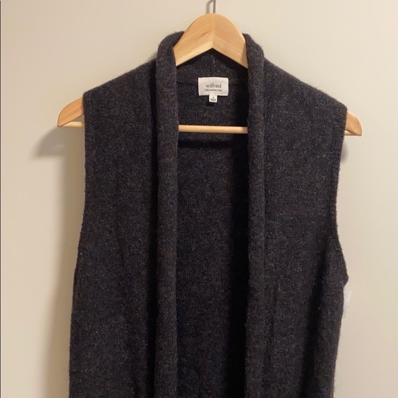 Aritzia // Wilfred Olivie Sweater Vest Cardigan - Picture 6 of 14
